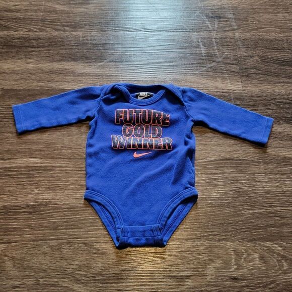Nike Future Gold Winner Graphic Onsies Baby Boys 0-6months - Picture 1 of 4